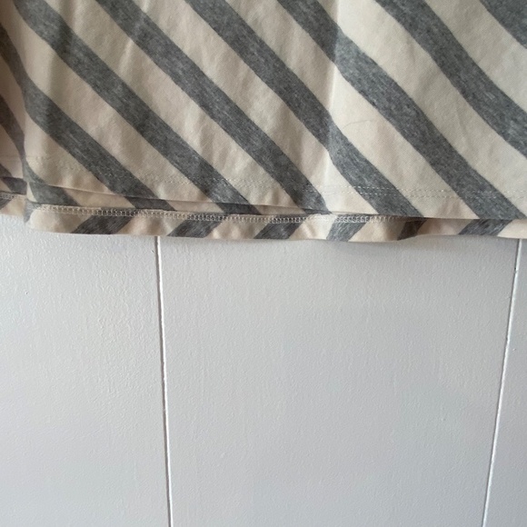 Ladies Grey and white MEC organic cotton and spandex skirt size L/G - Picture 4 of 8